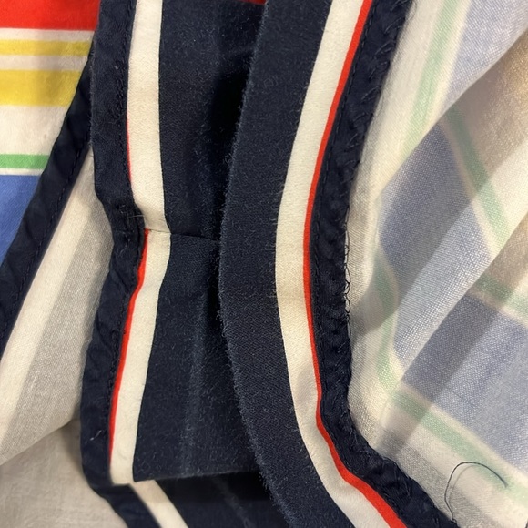 Vineyard Vines Striped Shorts - Size 6 - Picture 9 of 9